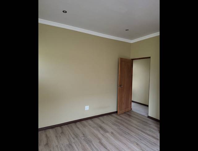 4 BEDROOM HOUSE FOR SALE IN ESTATE D' AFRIQUE